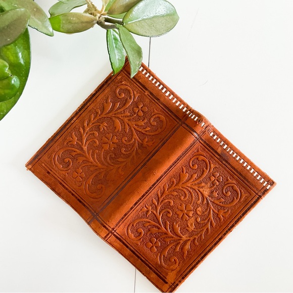 Vintage Handbags - VINTAGE Boho Artisan Leather Wallet With Floral Design